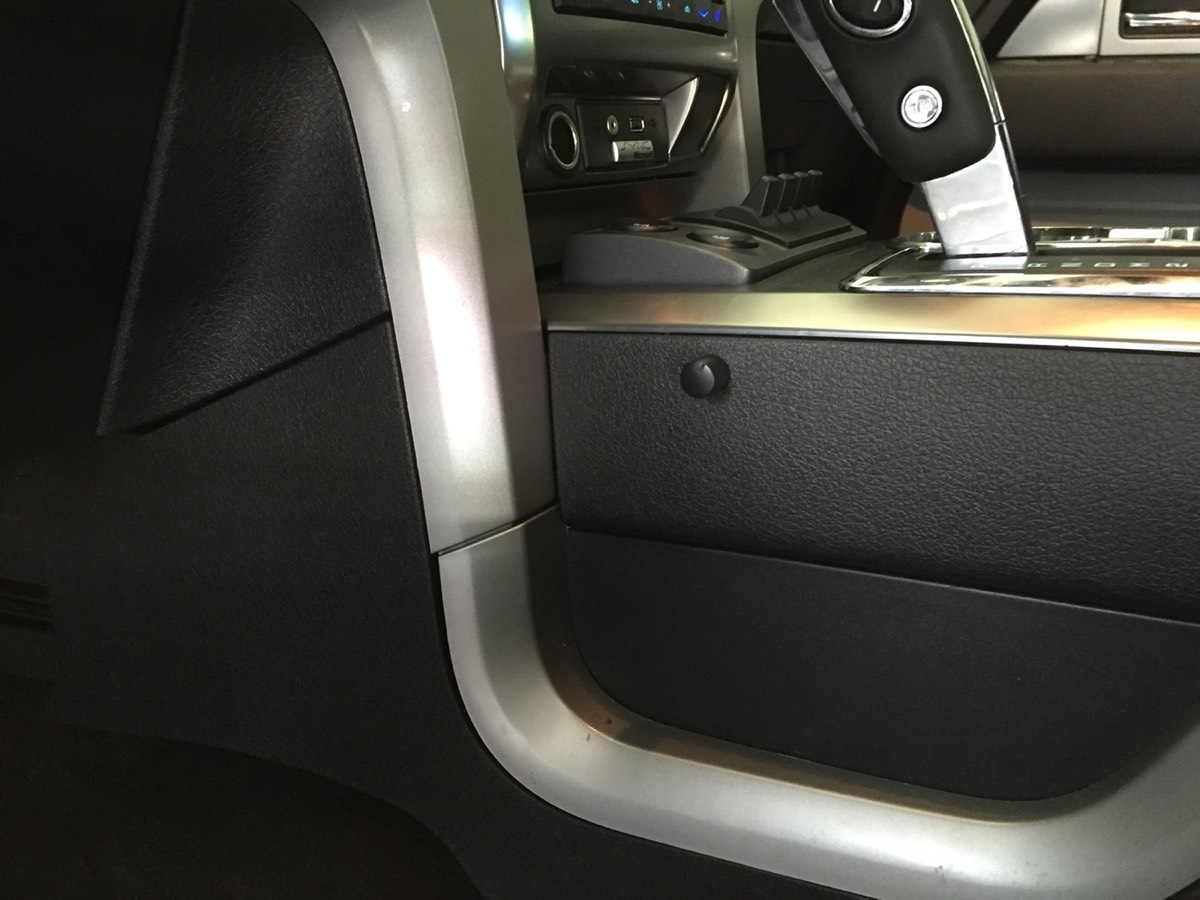 Bass control: JL Audio bass knob