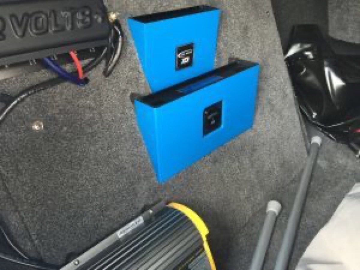2016 Moomba Craz: Arc Audio XDi series amplifiers