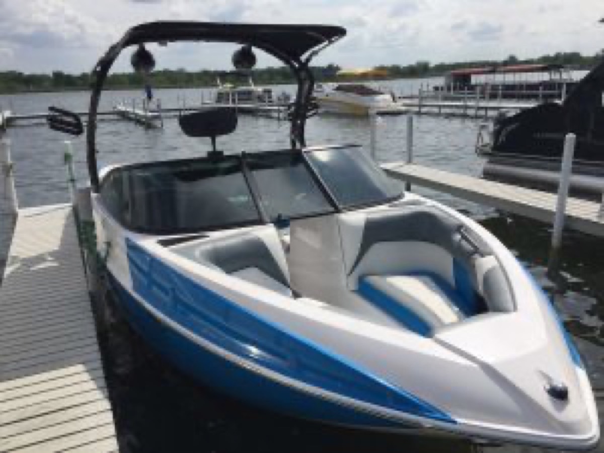 2016 Moomba Craz with custom audio and tint