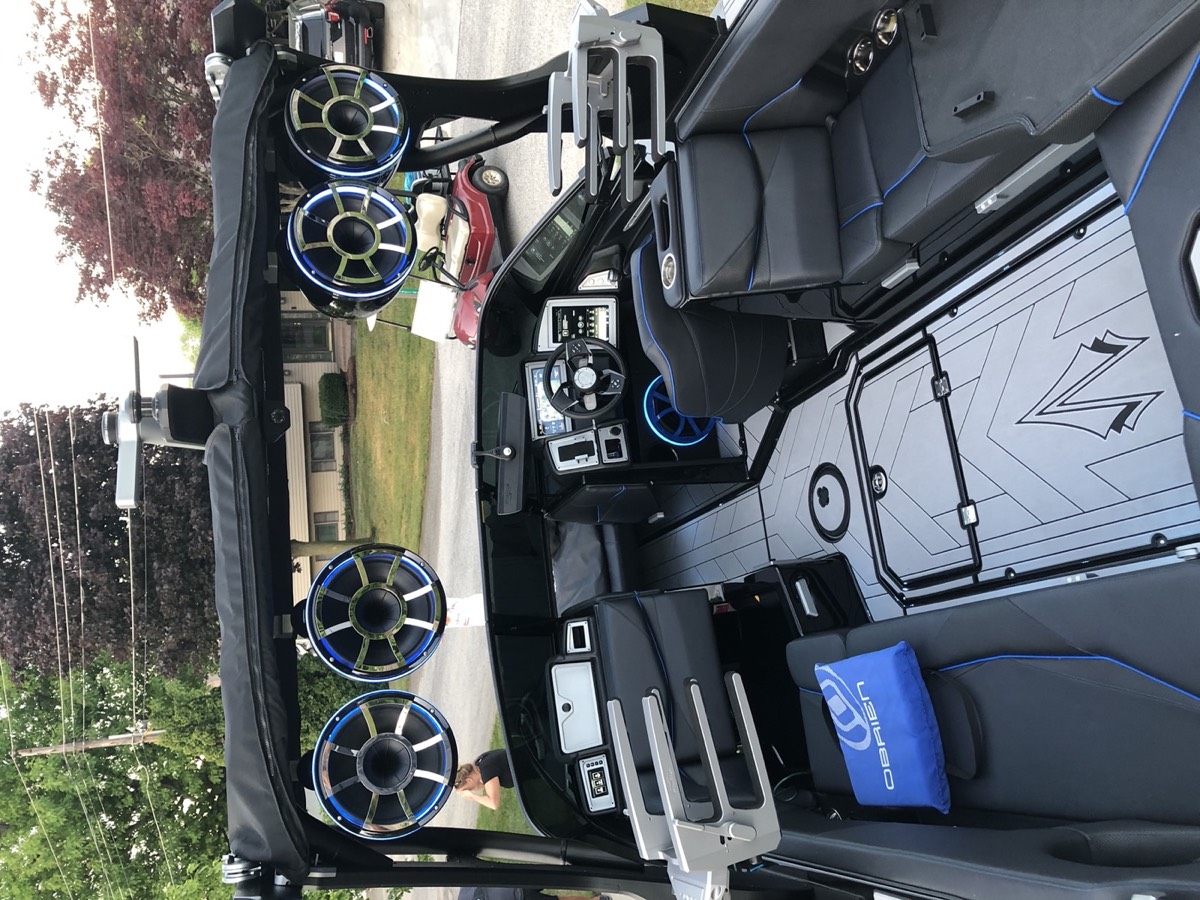 Tower audio: Tower speakers lit blue