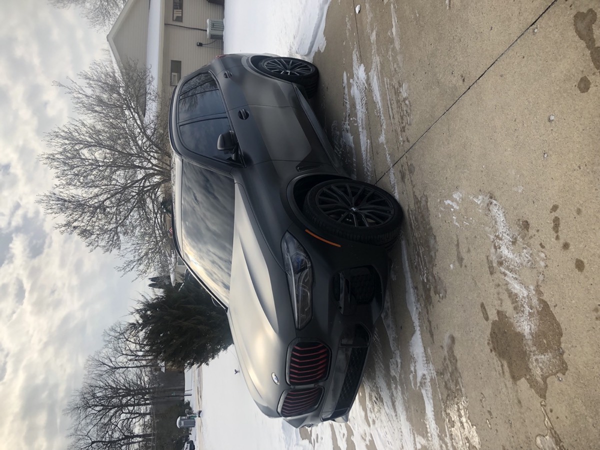 Auto: BMW SUV tint