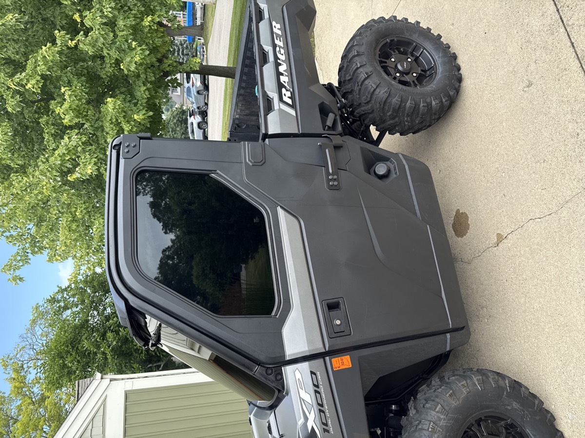 Side-by-side: Polaris Ranger cab tint